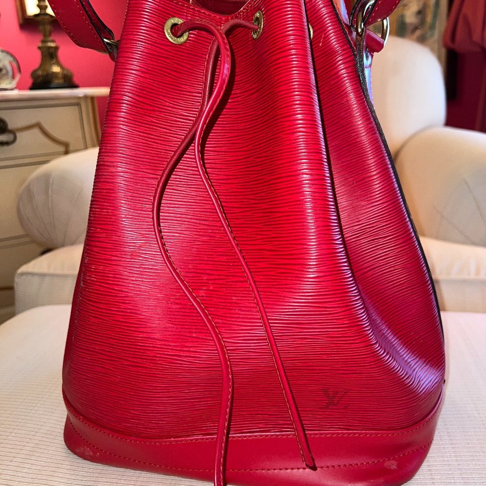 Louis Vuitton Red Noe Handbag Vachetta Leather Large Vintage